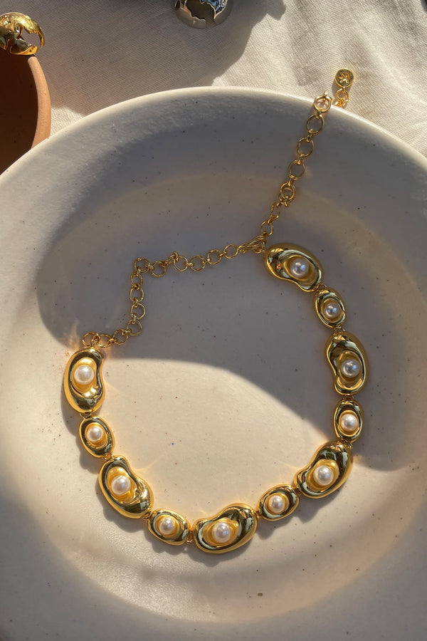 Cosmos Pearl Choker