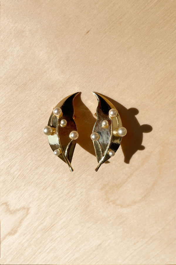 Ersa Pearl Ear Cuff - Image 2