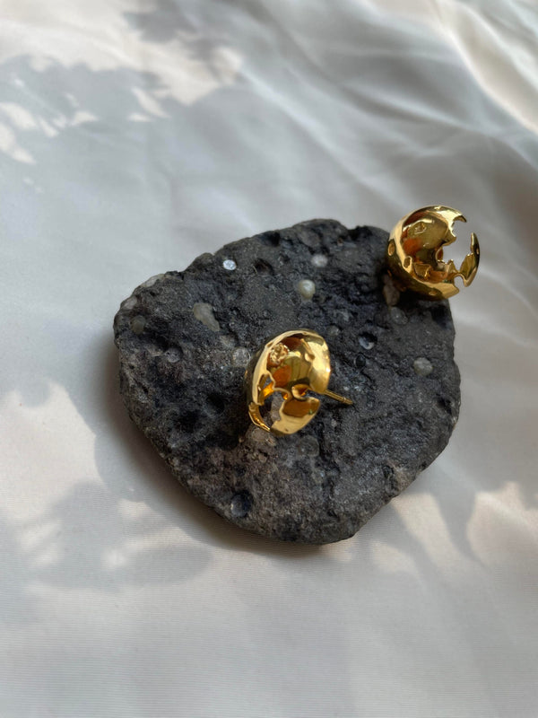 Pallas Studs - Image 3