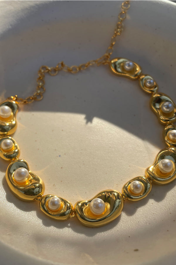 Cosmos Pearl Choker