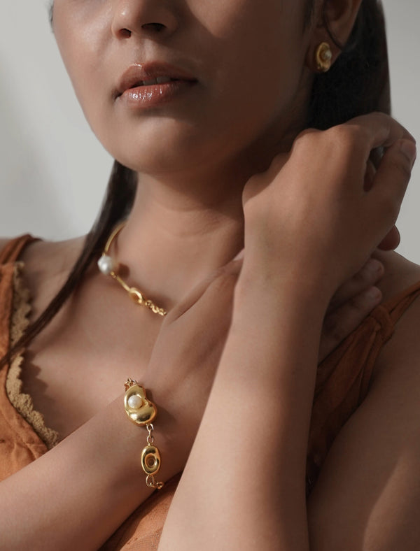 Cosmos Pearl Bracelet - Image 2