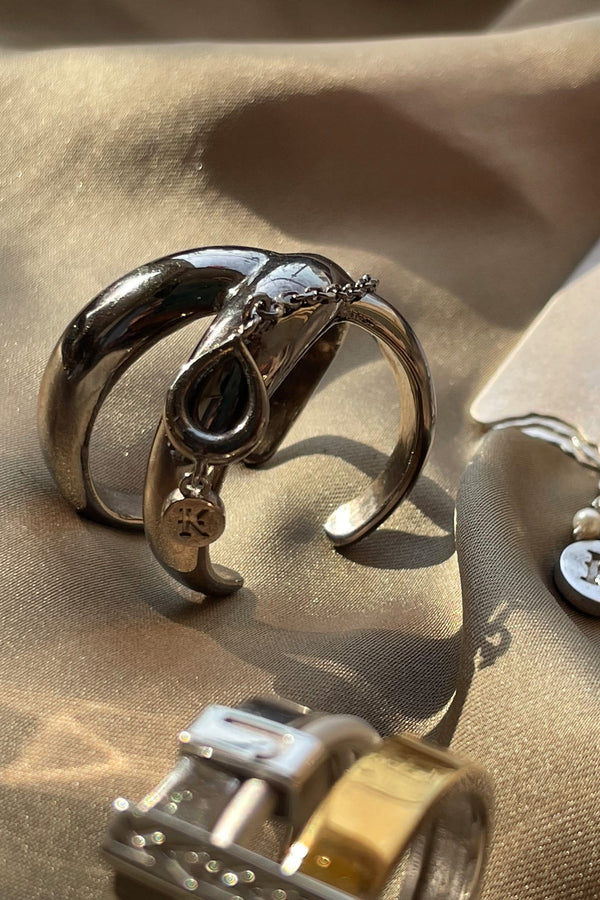 The ‘X’ Statment Ring