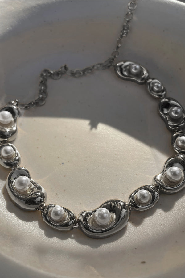 Cosmos Pearl Choker
