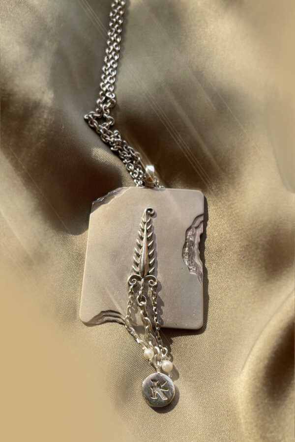 The KEFI Motif Pendant